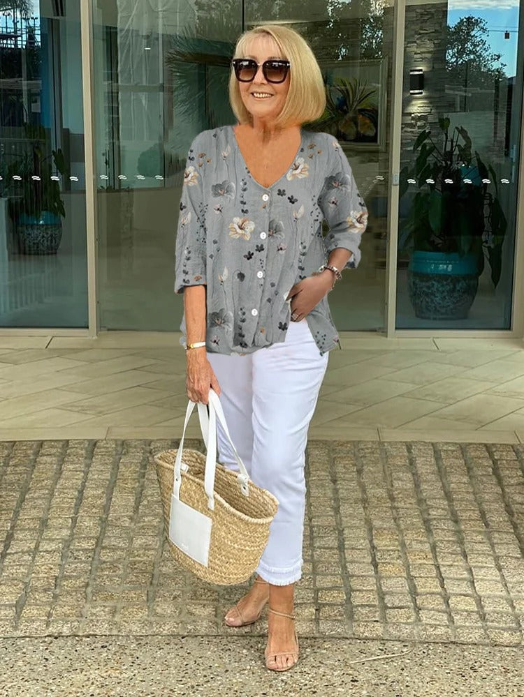 Beatrice | Floral blouse with relaxed elegance