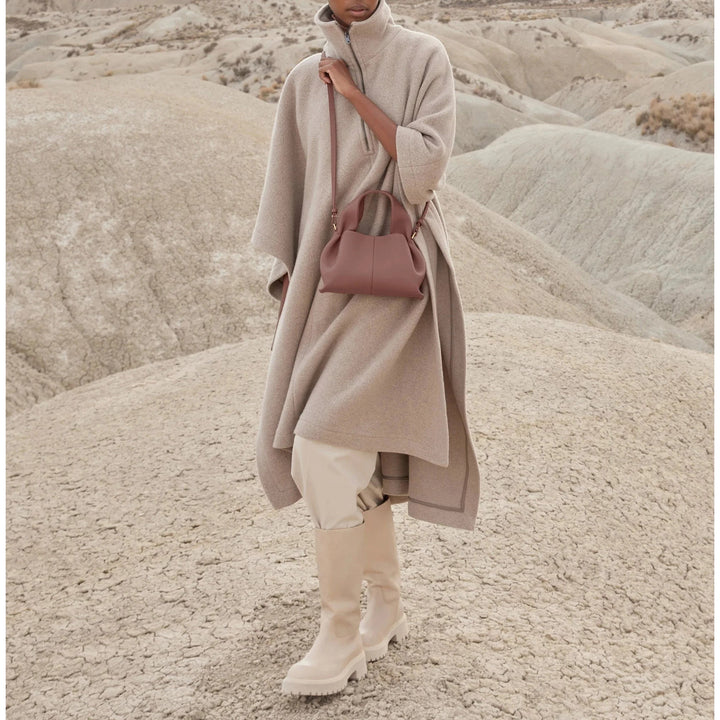 Annie | Chic Travel Companion