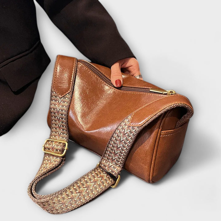Annie | Retro-Inspired Crossbody Bag
