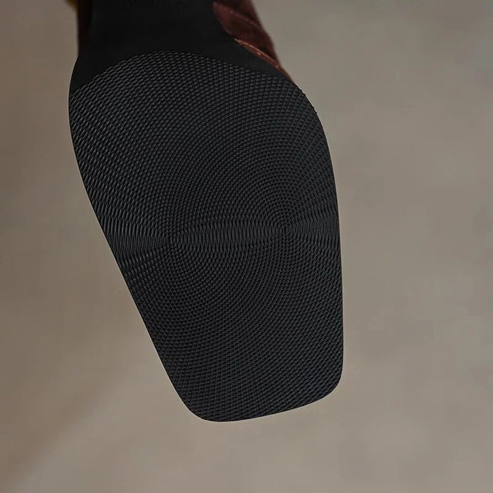 Annie | Timeless Classic Pumps