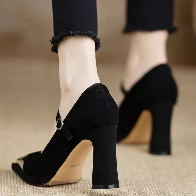 Annie | Mora Chic Heeled Pumps
