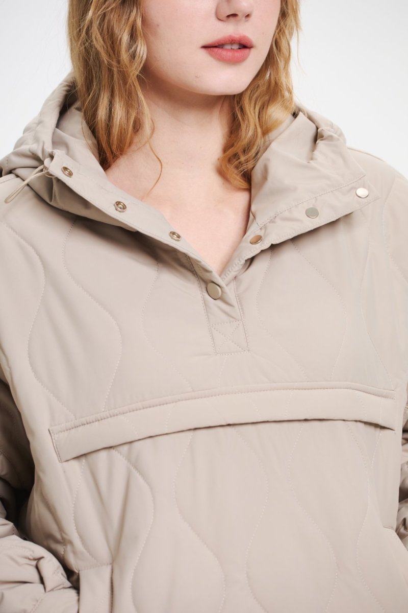 WILLOW | HOODED JACKET WITH QUILTED WATER-REPELLENT DESIGN