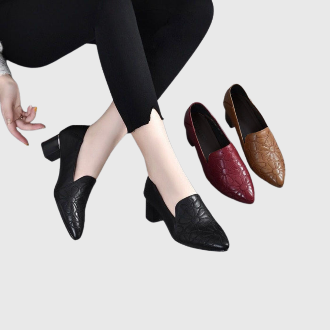 Heidi | Bestickte Pumps aus weichem Leder