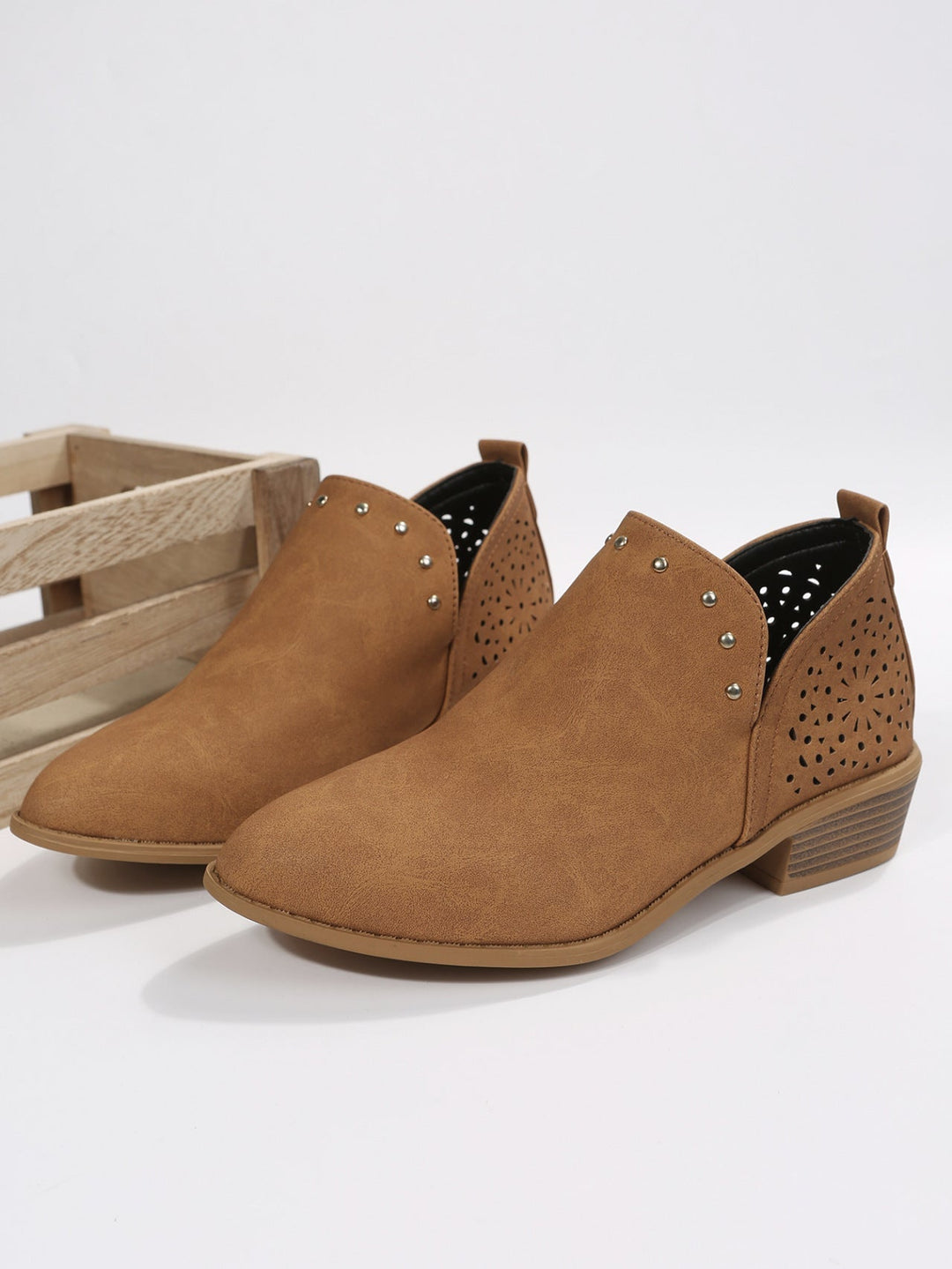 Caitlin | Perforated Low-Cut Ankle Boot