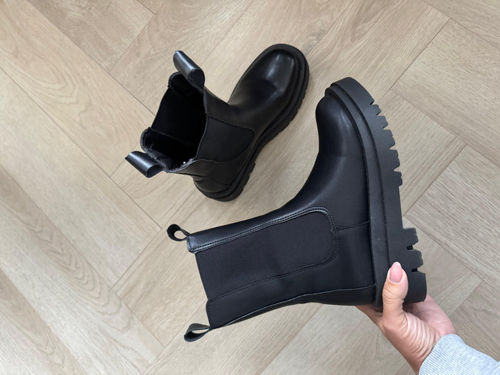 Christina | Chelsea-Stiefel