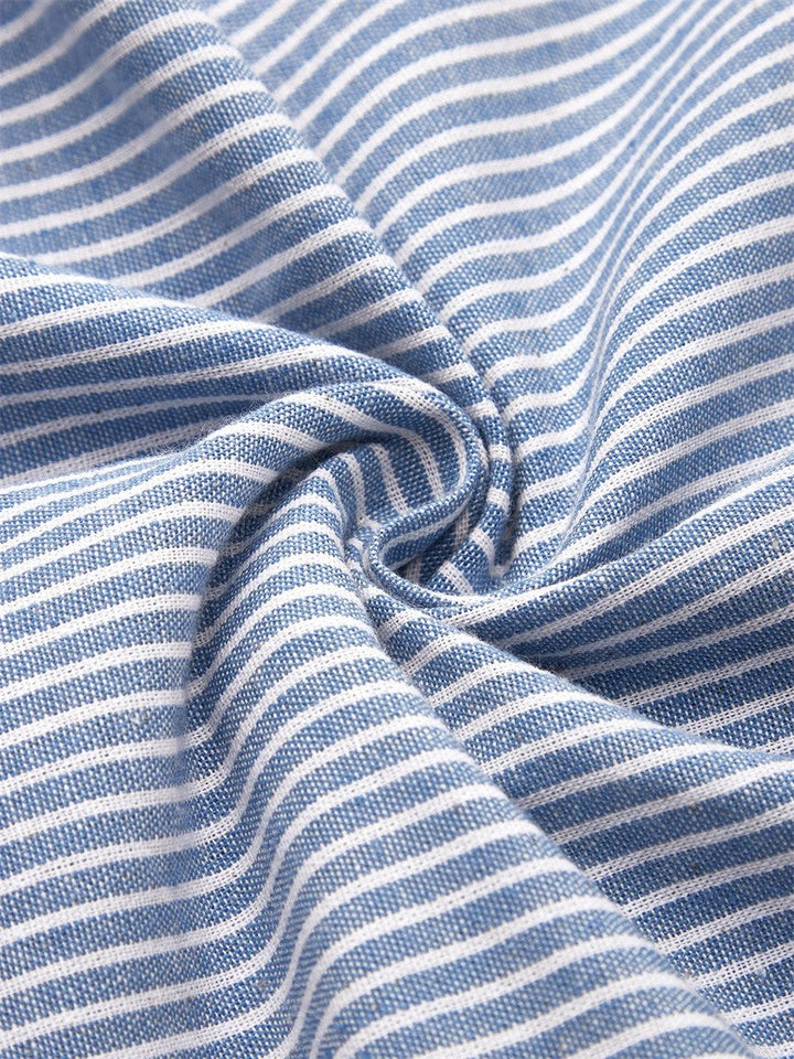 Alexandra | Klassisches Kleid mit Knopfdetails