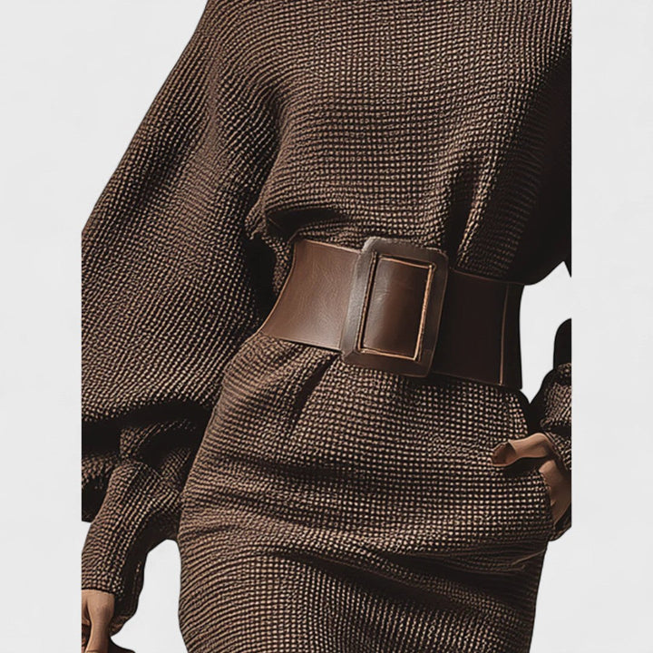 Cléa - Vestido corto de punto con cinturón estructurado