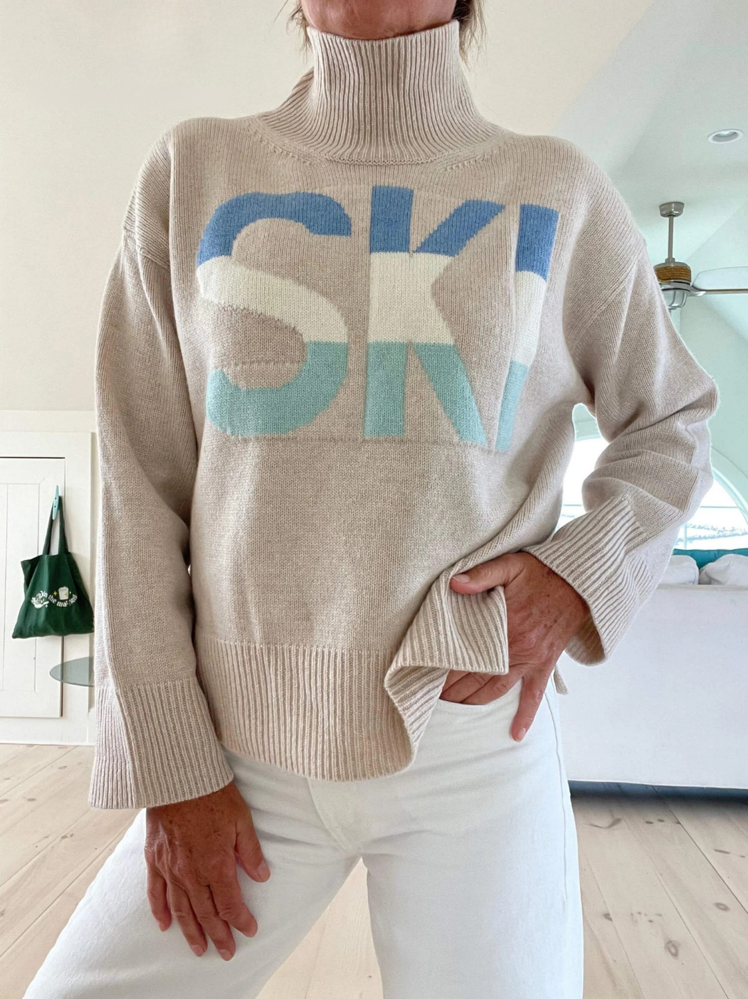 Maglione dolcevita in cashmere retrò con design da sci
