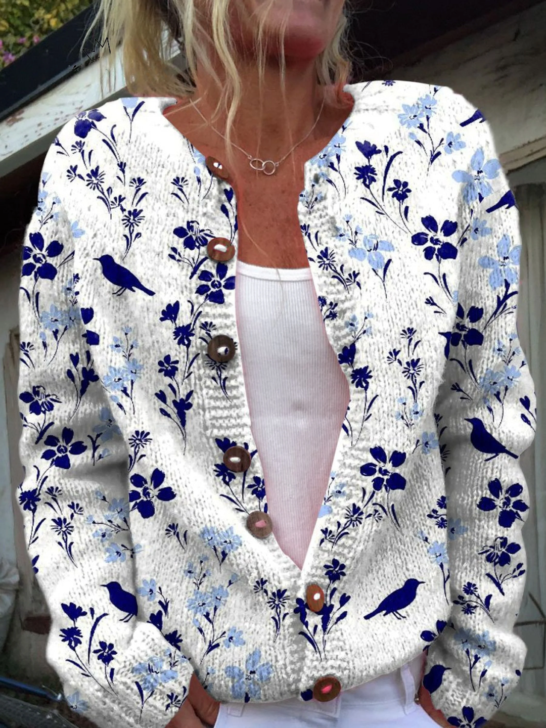 Camisola com botões com estampado de arte floral vintage