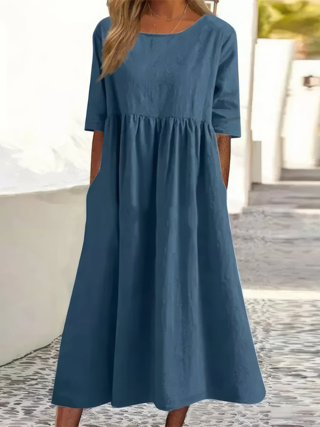 Nina | Vestido descontraído com decote redondo e bolsos