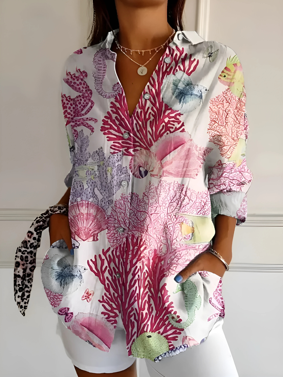 Viana | Blus med blommande vågor