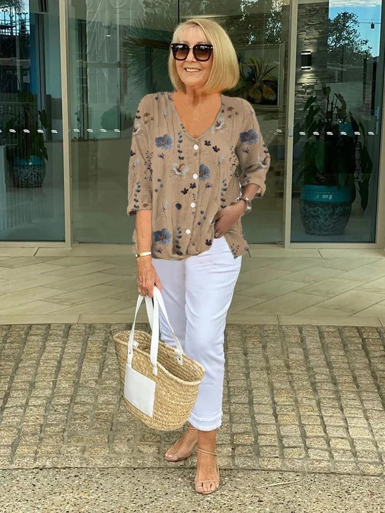 Beatrice | Blommig blus med avslappnad elegans